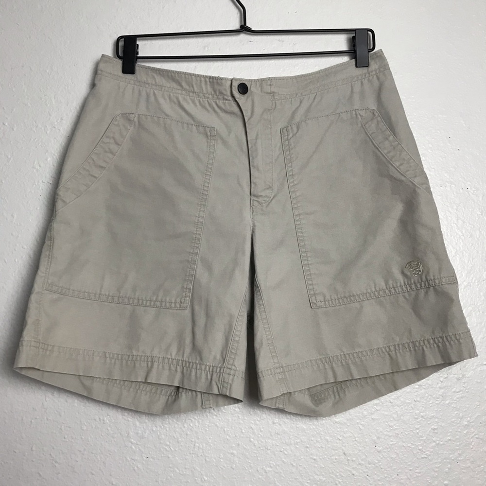 Mountain Hardwear Women’s Cargo Khaki Shorts
